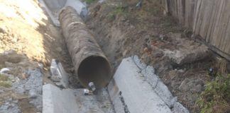 Nu curge nimic nici pe șanț! Peste o mie de gospodării din Andreești, fără apă de patru zile