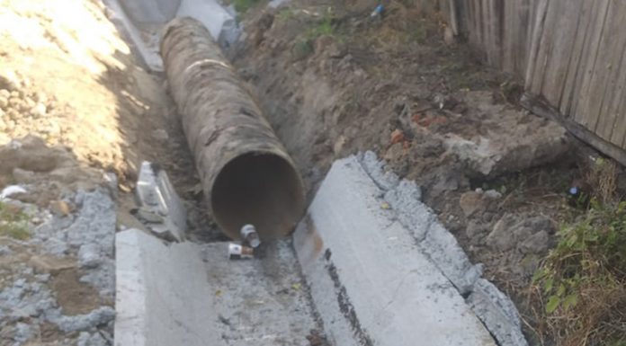 Nu curge nimic nici pe șanț! Peste o mie de gospodării din Andreești, fără apă de patru zile