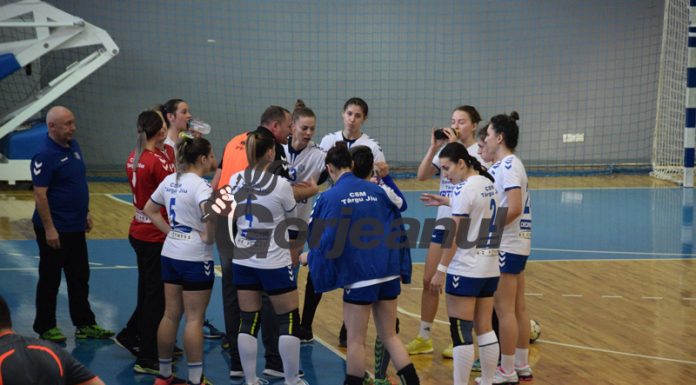 Se reunește echipa de handbal