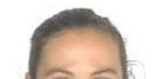 Și-a lăsat fetița la vecini și nu s-a mai întors!