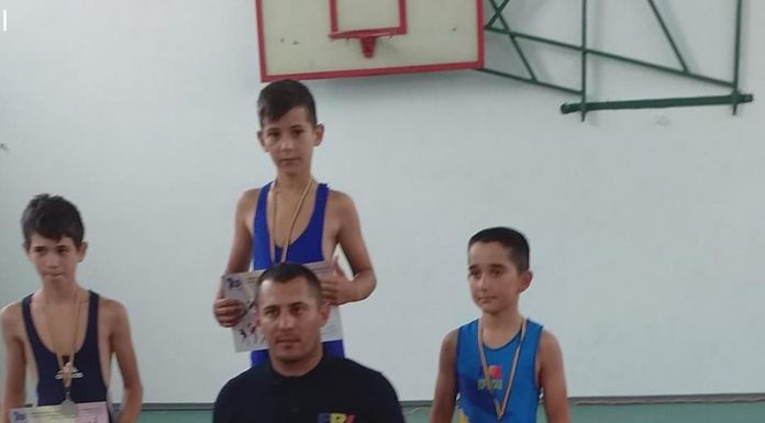 Medalii pentru luptătorii de la CSM Târgu Jiu