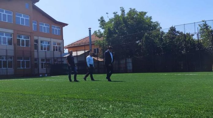 Trei terenuri de sport noi pentru elevii Școlii „Sfântul Nicolae” Târgu Jiu