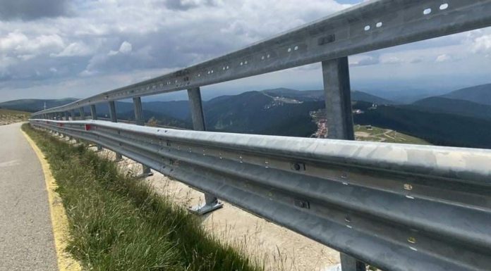 Modernizarea Transalpinei continuă! Se montează parapeți!