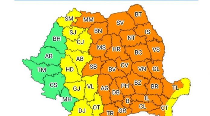 Gorjul, sub cod galben de averse până mâine dimineață