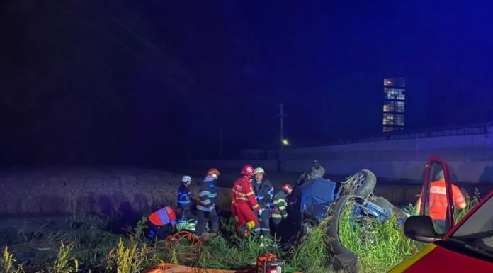 Cinci oameni au murit într-un accident teribil! Alte patru persoane, în comă!