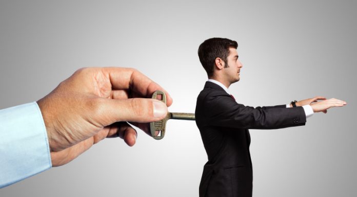 Educaţia…şi Lecţia de viaţă – «Unii se gândesc la ceea ce se întâmplă şi întreabă: de ce? Eu mă gândesc la ceea ce nu există şi întreb: de ce?»