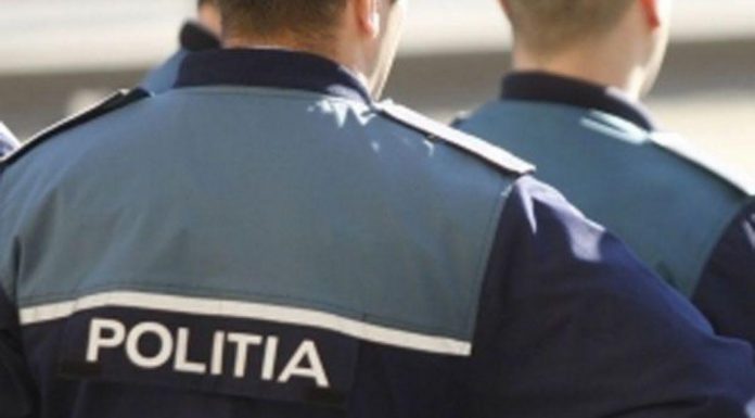 44 de elevi care absentau de la ore, depistați de poliţiştii gorjeni