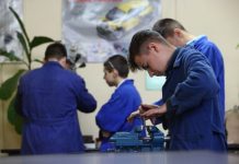 Au început înscrierile în învățământul profesional și dual