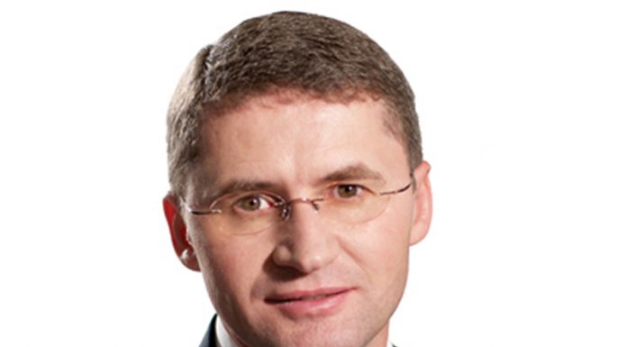 Vecinii au trecut la acțiune! Rablele din Petroșani, ridicate și casate!