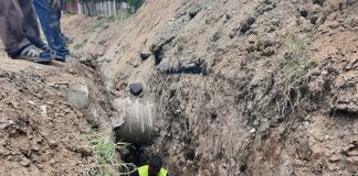 VIDEO: Lucrări execrabile executate de o firmă din Băilești la rețeaua de canalizare din Brănești! S-a lăsat cu amenințări