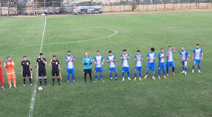 Egal spectaculos la Cărbuneşti. Mingea a lovit de şapte ori bara!