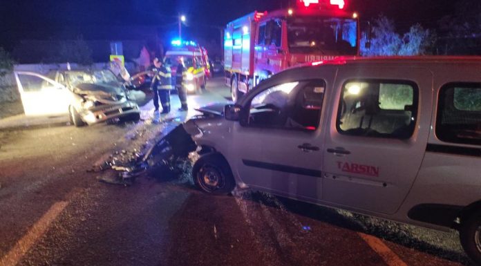 Scoarța: Accident rutier cu două victime încarcerate!