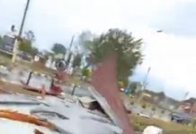 Video: Furtună la Rovinari! Dezastru la tractoraș, acoperiș aruncat la 300 de metri