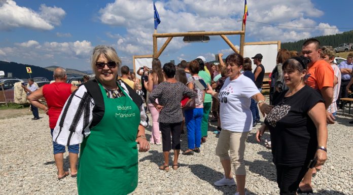 Mare petrecere de Sfânta Maria Mare, la stâna băciței Mărioara!