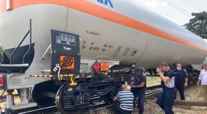 Trafic feroviar blocat de deraierea unui vagon cisternă!