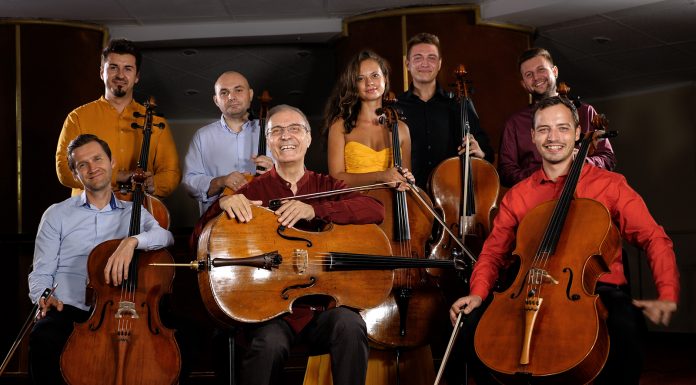 Concert Violoncellissimo și spectacol cu drone, astăzi, în Parcul Coloanei fără Sfârşit