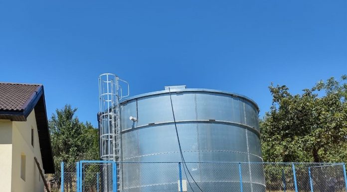 Investiție cu probleme la Padeș. Rezervorul de apă se află pe un teren privat