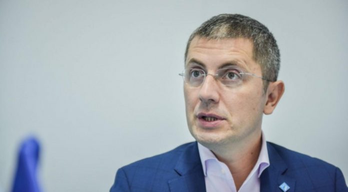 Barna: Miniștrii USR PLUS își depun marți demisia