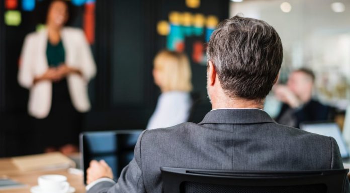 OFICIAL! Concursul pentru posturile de directori din școli va începe pe 14 septembrie