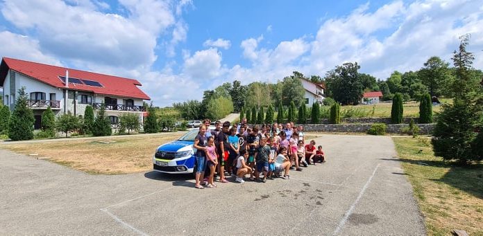 Polițiștii de la Siguranța Școlară, întâlnire cu copiii din Tabăra de la Mușetești!