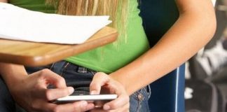 Fraudă la Bac! Subiectele la Geografie, fotografiate și postate pe un grup