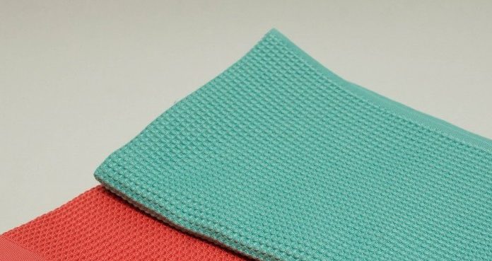 Achiziție de lavete la CE Oltenia. Peste 80.000 de lei, în conturile unei firme din Olt