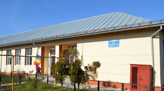 Toaletă modernă construită la Stoina! Probleme cu finanțarea!