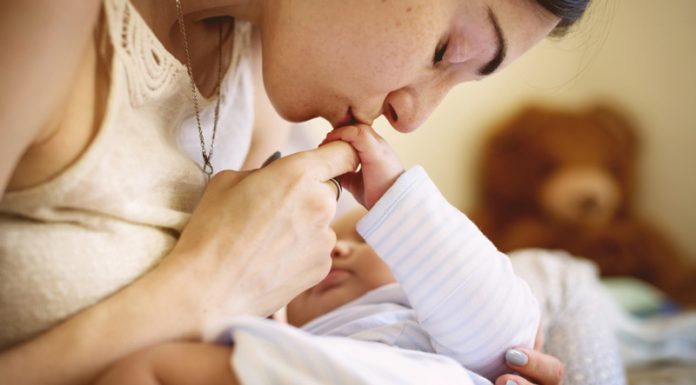 Organizația Salvați Copiii România: 190 de adolescente din Gorj au devenit mame