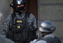 Stabor la Budieni pentru tânărul care a provocat un accident rutier cu victime și rudele acestuia! Mascații, de două zile în cartier