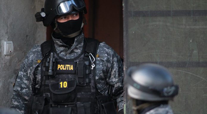 Stabor la Budieni pentru tânărul care a provocat un accident rutier cu victime și rudele acestuia! Mascații, de două zile în cartier