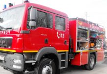 Trei case, în flăcări, la Budieni