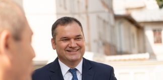 A anunțat la Târgu-Jiu construirea a 100 de noi creșe