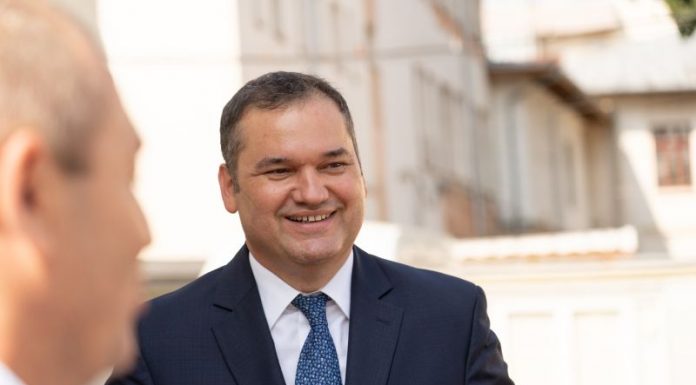 A anunțat la Târgu-Jiu construirea a 100 de noi creșe