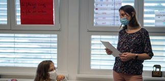 Profesorii din Gorj care au făcut ore remediale, plătiți doar pentru luna martie