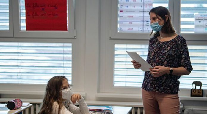 Profesorii din Gorj care au făcut ore remediale, plătiți doar pentru luna martie