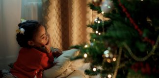 Trei sfaturi pe care să le urmezi pentru a împodobi perfect bradul de Crăciun