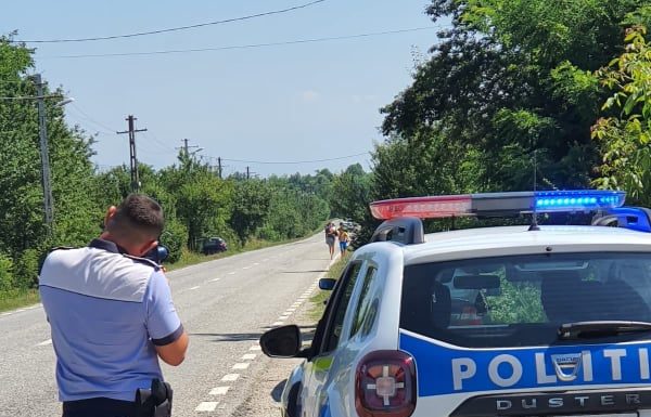 Zeci de șoferi opriți în trafic! 15 permise suspendate și amenzi de 41.000 de lei!