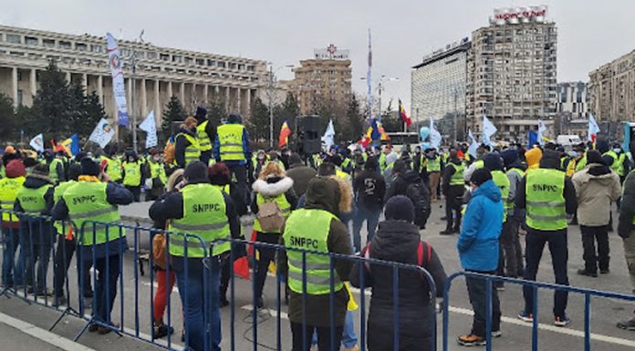 PSD vrea proteste în fiecare județ. „Încurajez oamenii să iasă în stradă”