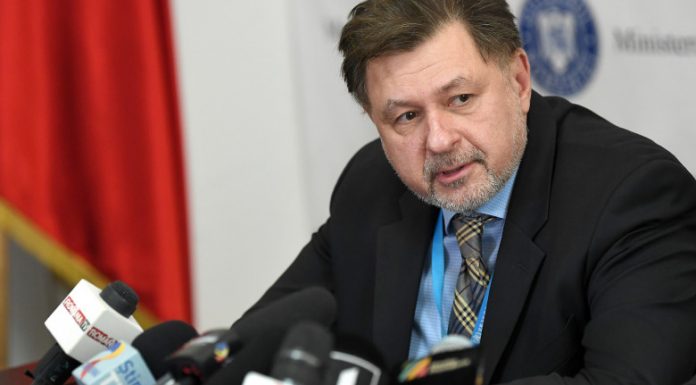 Rafila critică discriminarea făcută între copiii vaccinați și cei nevaccinați