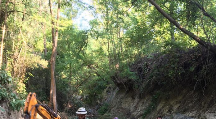 Lucrări la Roșia de Amaradia pentru oprirea alunecărilor de teren