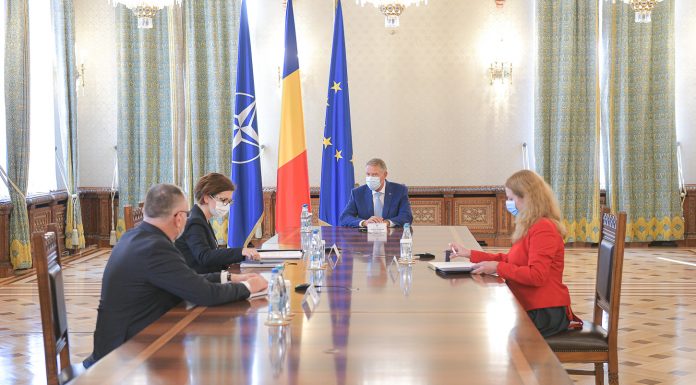 Iohannis: Vaccinarea este singura soluție eficientă pentru a crește siguranța elevilor, studenților și a cadrelor didactice