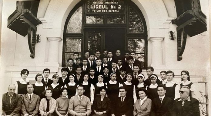 Lumea gorjenească – Ani de liceu