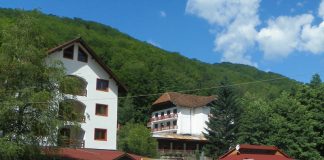 Repere autumnale – Complexul Carstic Cheile Galbenului – Peștera Muierilor, un obiectiv de excepție pe plaiul gorjean