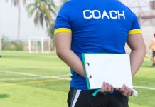 Antrenorii îşi pot reînnoi licenţa şi online