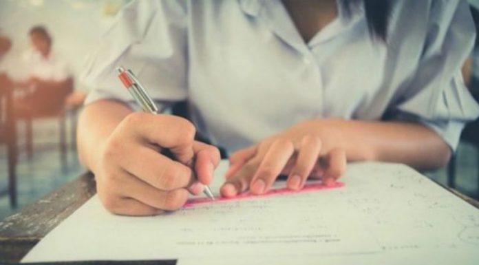 Elevii de clasa a VIII-a vor susține Evaluarea Națională mai devreme