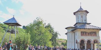 Mănăstirea de la Târgu-Logreşti şi-a sărbătorit Hramul «Sfinţii Părinţi Ioachim şi Ana»! – ,,Prin credinţă, să ajungem la dragostea faţă de Dumnezeu şi faţă de aproapele, aşa cum Sfinţii Ioachim şi Ana s-au rugat la Dumnezeu, Cel Care le-a împlinit rugăciunea”!