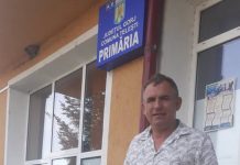 Sute de elevi din Gorj nu și-au primit tabletele din cauza birocrației