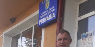 Sute de elevi din Gorj nu și-au primit tabletele din cauza birocrației