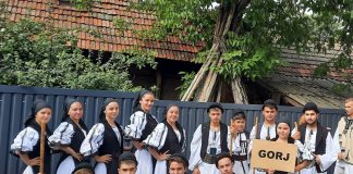 Ansamblul Folcloric ,,Cheile Oltețului”, la Festivalul Toamnei din Cârcea