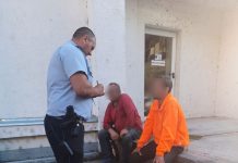 Amendați pentru că au băut alcool pe stradă